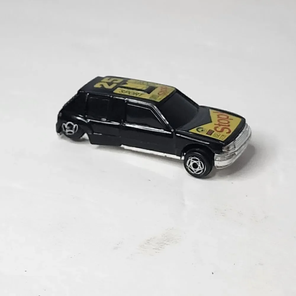 Retro Metal Black 25 Sport Wagon Lowered Car Made in China